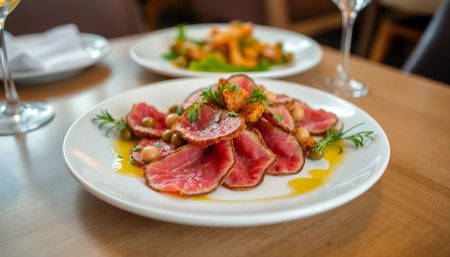 Carpaccio de bœuf croquant : une entrée raffinée et facile à préparer